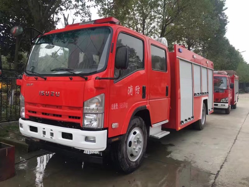 慶鈴五十鈴6噸水罐消防車